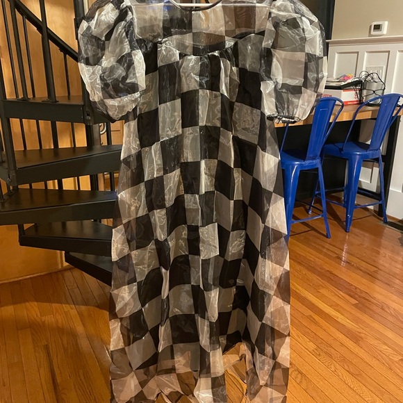 Dressed in LALA Black and White High Low Dress - Picture 5 of 5